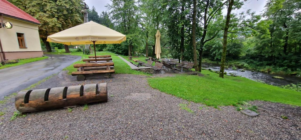 Hostinec U Reky Hotel Ostravice Kültér fotó
